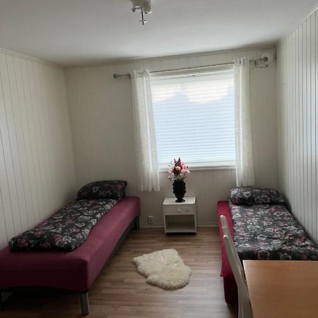 Bedroom In City Centre, No Shower Available Олесун Екстериор снимка