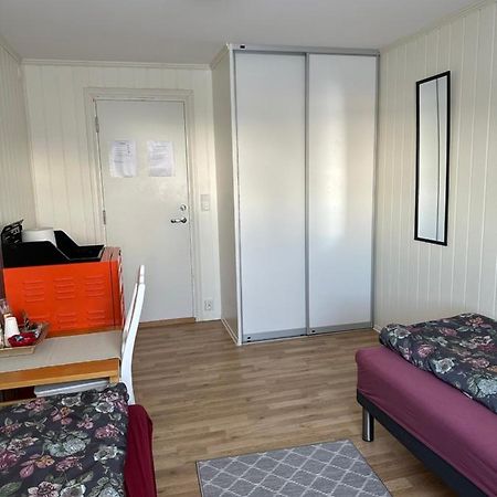 Bedroom In City Centre, No Shower Available Олесун Екстериор снимка